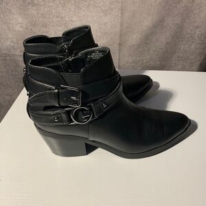 Guess Boots Women's Size 7.5 Black Chelsea Style Cuban Heel Ankle Zipper